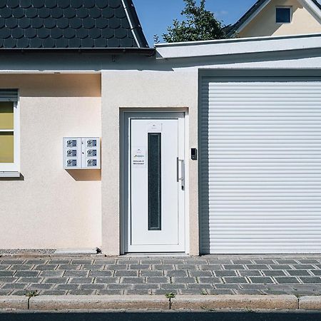 Ferienwohnung Schleicher Mit Klimaanlage Цирндорф Екстер'єр фото